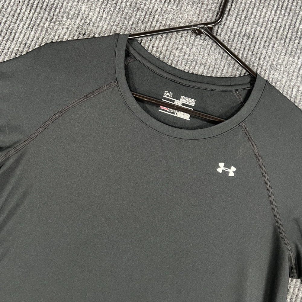 Under Armour HeatGear Shirt Womens Medium Black Short Sleeve Fitted Performance